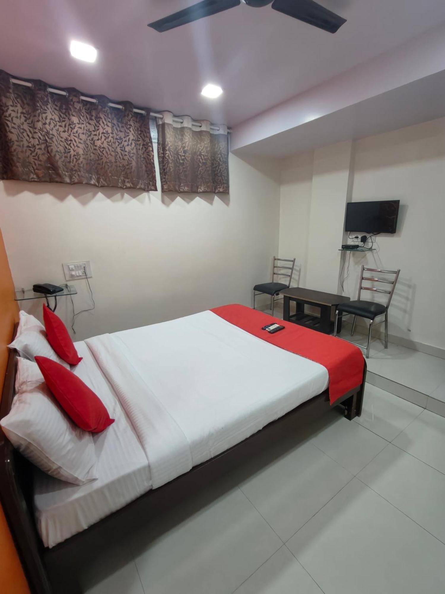 העיר בנגלור Hotel Golden Arch מראה חיצוני תמונה