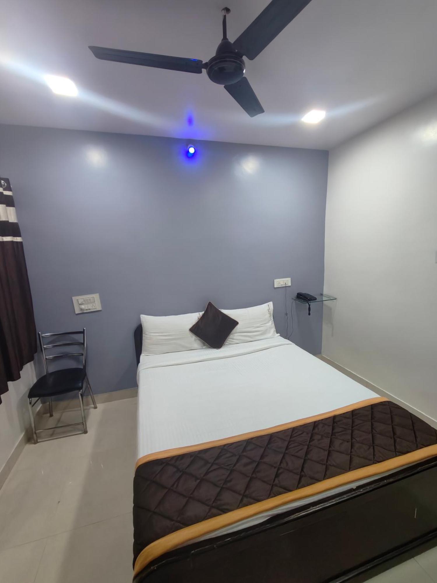 העיר בנגלור Hotel Golden Arch מראה חיצוני תמונה
